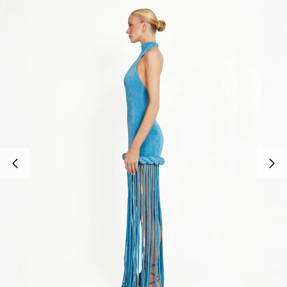 Elegant Blue Halter Dress - Picture 3 of 8